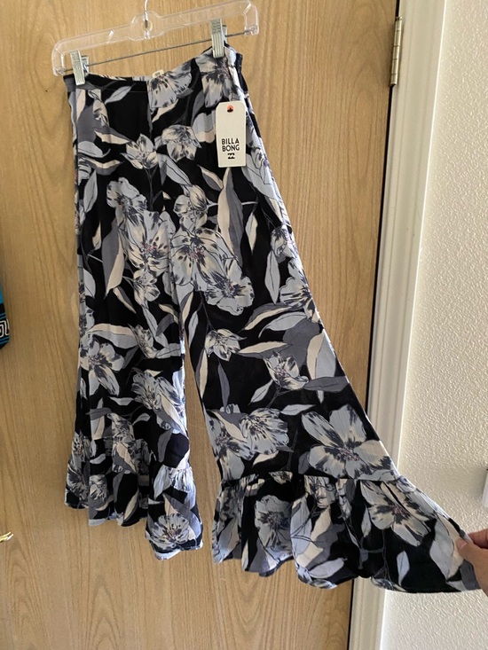 Billabong Pants - Billabong Blue & White Floral Ruffle-Hem Cropped Wide-Leg Pants